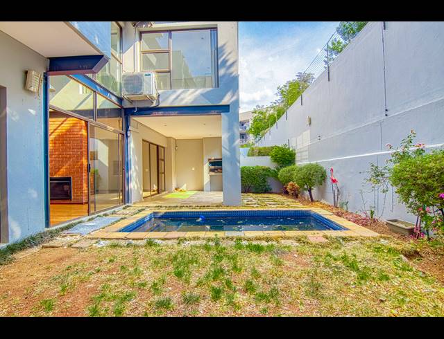 3 BEDROOM DUPLEX RENTED IN BRYANSTON